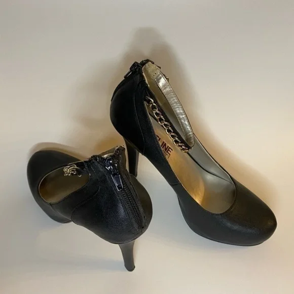 Black Heels - Picture 9 of 12